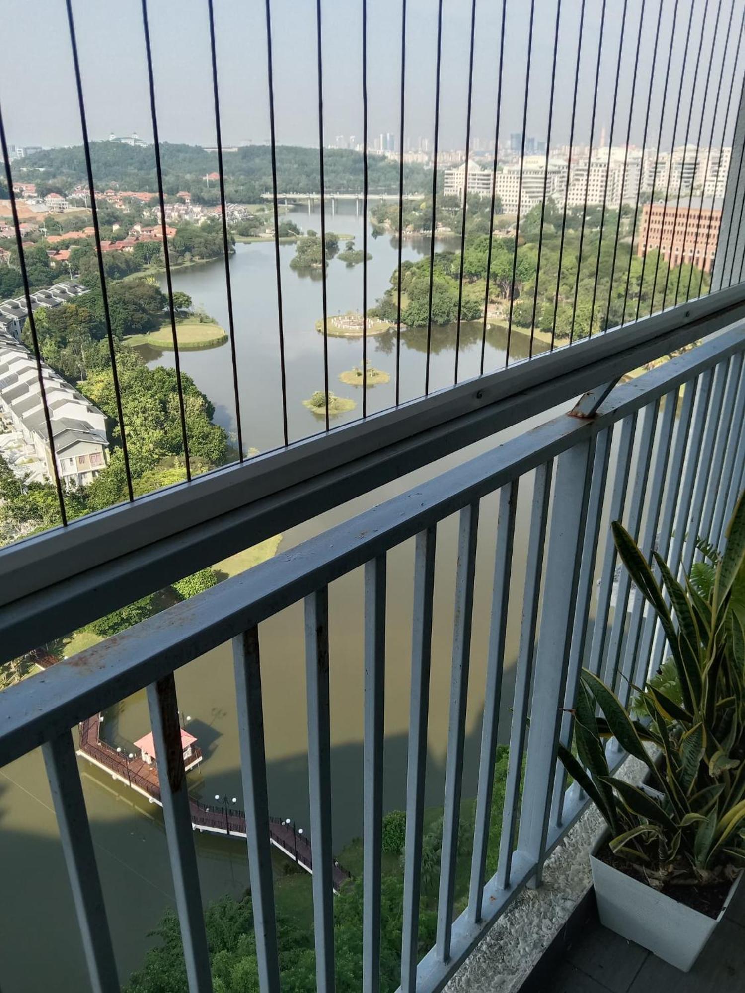 King Sebelah Alamanda * Putrajaya